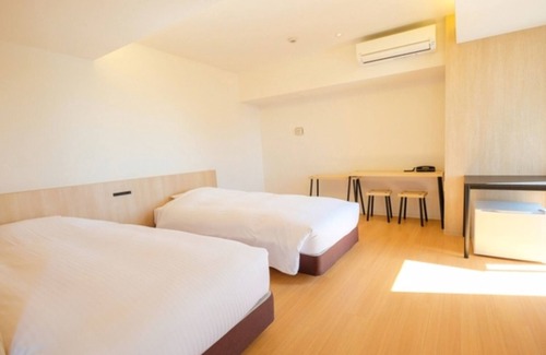 Hirakata Hotel | Nonsmoking twin room For business trips and tele/Hirakata Ōsaka