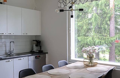 Rovaniemi Apartment | Nordic Light Suite by BookLapland