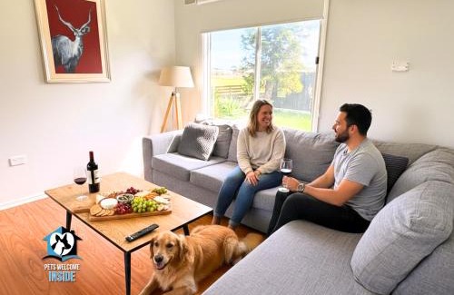 Port Elliot House | Nordic Retro Beach House at Port Elliot