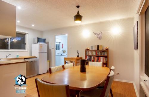 Port Elliot House | Nordic Retro Beach House at Port Elliot