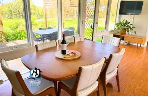 Port Elliot House | Nordic Retro Beach House at Port Elliot