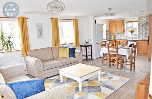 Scratby House | Norfolk self catering Holiday Cottage by the sea Scratby peaceful & relaxing