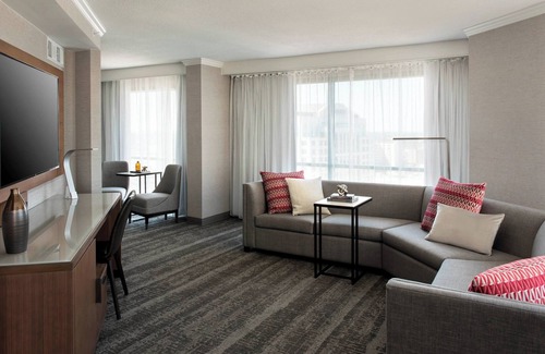 Downtown Hotel | Norfolk Waterside Marriott