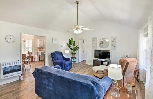 Dickel House | Normandy Home with Yard about 2 Mi to Lake