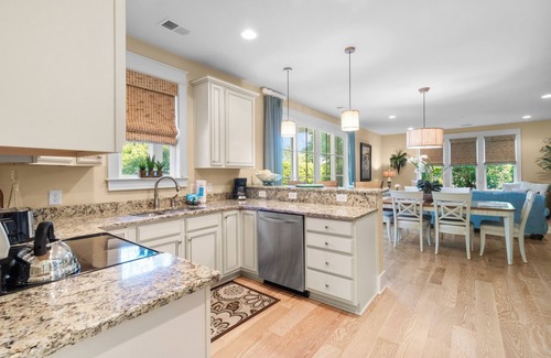 Windy Hill Hotel | North Beach Resort & Villas