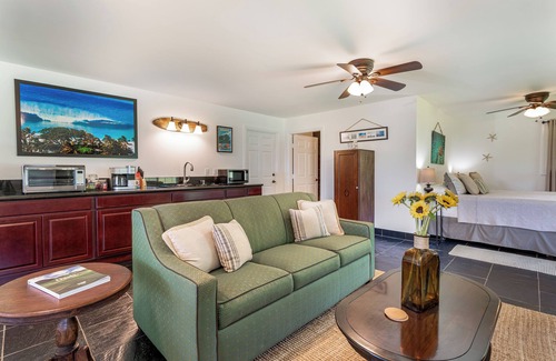 Pupukea House | North Shore Oahu Gated Private Estate on lush 1 acre near Sunset Beach