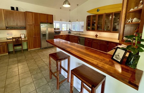 Pupukea House | North Shore Tropical Hale