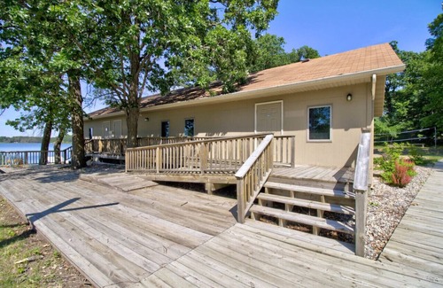 Clitherall House | Norther Loon IV | Minnesota Lake Home Getaway | Studio-Style Room | Legacy Lakeside Resort