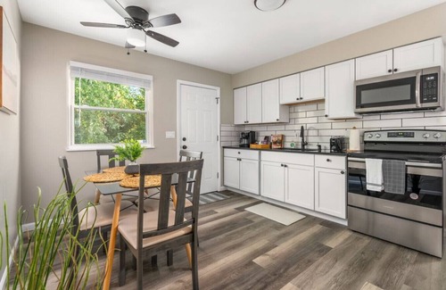 Columbus House | Northland Nest- 2BR, 1 BA, 1 Garage