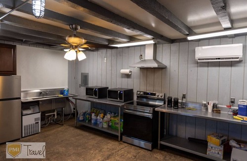 Prescott Hotel | Nostalgic Motel Vibes *Cozy Rooms * WIFI *Room 2