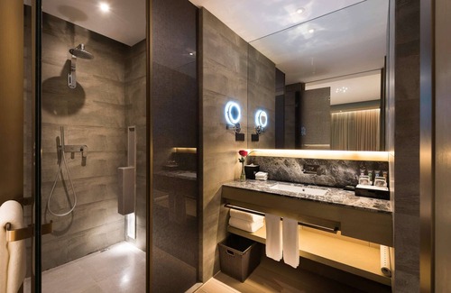 Pudong Hotel | Novotel Shanghai Clover