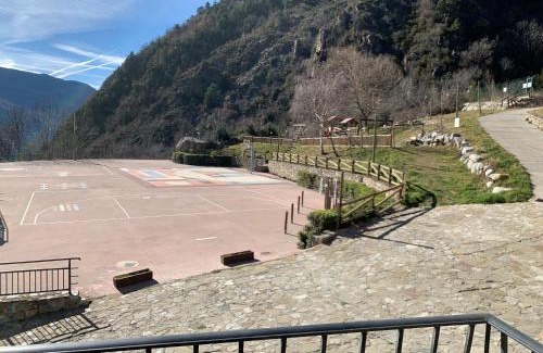 Erill la Vall House | NRY ESTANCES I SERVEIS EL TARTER 2