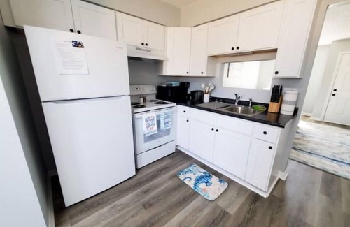Foley Apartment | nSpacious 2Bed 1 Bath Unit Near OWA and Beach