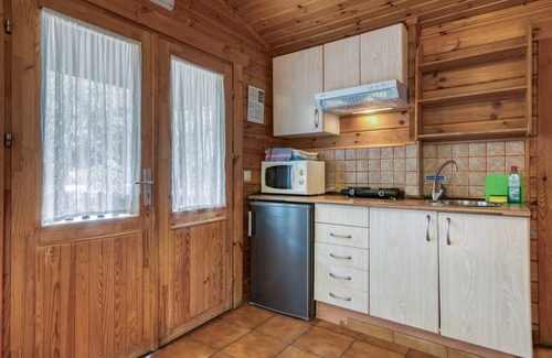 Benicolet Apartment | Null 'Entre Viejos Olivos 3' with Mountain View, Shared Pool and Air Conditioning