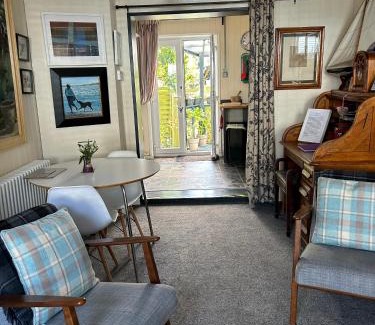 Exmouth House | Number 28a