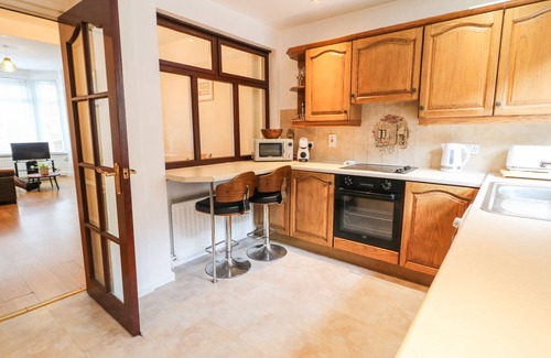 Belfast Cottage | NUMBER 91, pet friendly, with open fire in Belfast, County Antrim