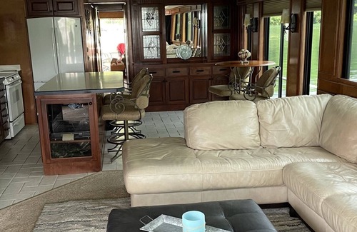 New Tazewell Boat Rental | NUNN-BETTER FLOAT HOUSE NORRIS LAKE