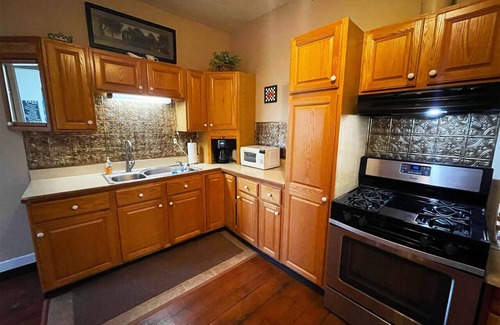 Coshocton Apartment | Nye's Place in Heart of Historic Roscoe Village