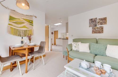 Llanidloes House | Nyth Bryn Haul - One Bedroom House, Sleeps 2