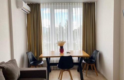 Podilskyj Apartment | Nyvky Like Home - Good Apartment 50 з балконом