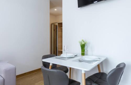 Svyatoshyns'kyi District Apartment | Nyvky Like Home - Nyvky Park - apt 45