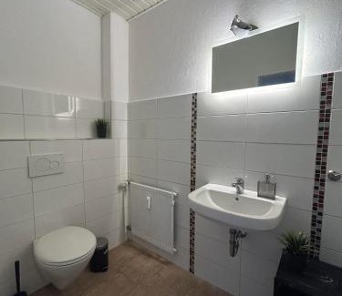 Ibbenbueren Apartment | O107 XL EG 4 Zi I 2 WC I Teams I Premium Betten