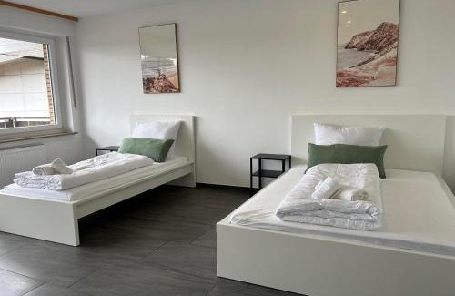 Ibbenbueren Apartment | O107 XXL I 160m2 I Kamin I Balkon I 2 WC I Kücheninsel