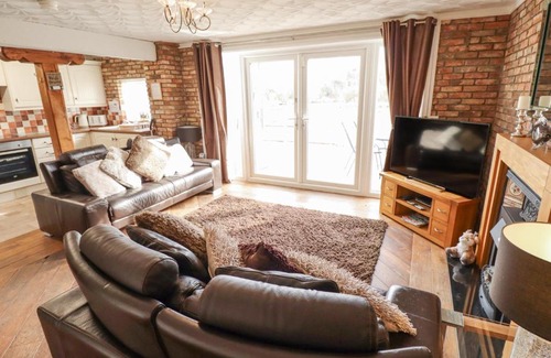 Goxhill House | Oak Cottage