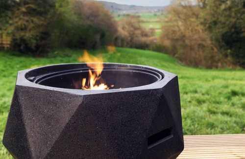 Llanymynech Cabin | Oak Tree Dome at Laburnum View