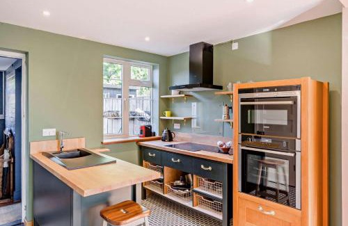 Holbrook House | Oak View - Holbrook