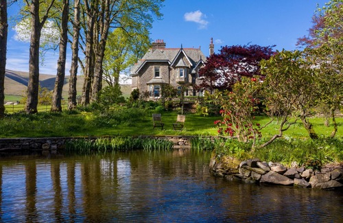 Sedbergh House | OAKDENE COUNTRY HOUSE, family friendly, with hot tub in Sedbergh