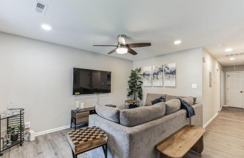 Downtown House | Oaks of Raleigh II