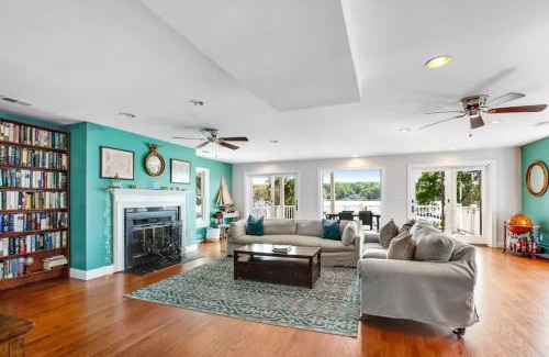 Annapolis House | Oasis by the Bay - Waterfront Heated Pool Hot Tub