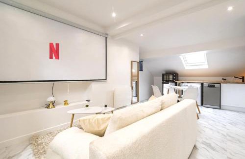 Coutures Apartment | Oasis Chic - Spa privé & Cinéma