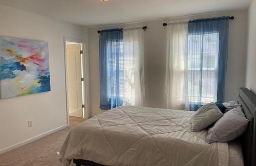 Oakdale House | Oasis - Entire Home 10 minutes from Uptown Charlotte, NC