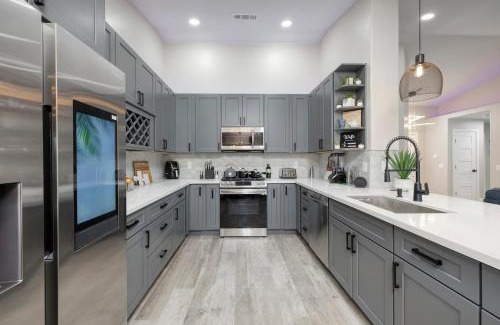 North Las Vegas House | Oasis In The Desert W Heated Pool Fully Renovated