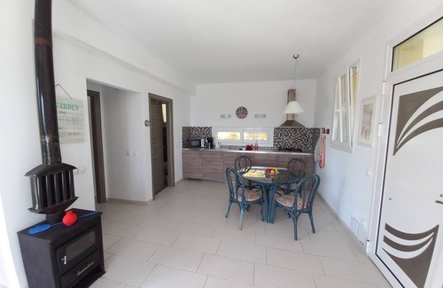 Termenades House | Oasis of well-being in the midst of ater olive and cypress trees