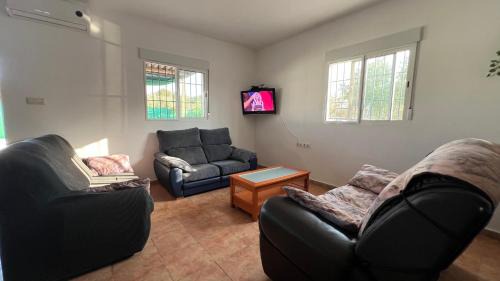 Tabernas House | Oasis Pool in the Desert BBQ and Garden