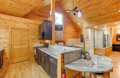 Cleveland Cabin | Oasis- Spa Cabin W/Sauna, Jacuzzi, and Rain Shower/hot tub