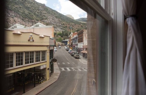 Bisbee Apartment | Object Hotel 2BR Room 2B