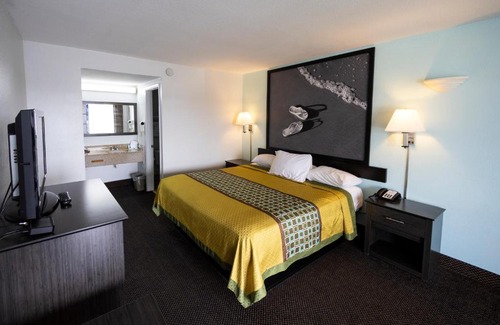 St. Augustine Beach Hotel | Ocean Breeze Inn