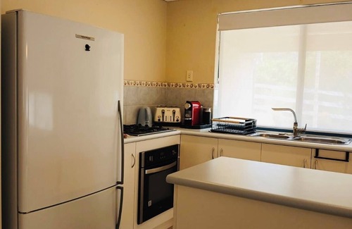 Preston Beach House | Ocean breeze Villa 3BR nWalk to the beach nNo pets