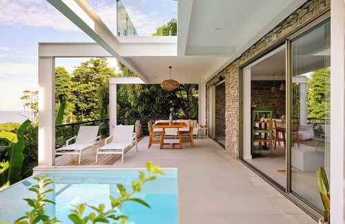 Buenos Aires Villa | Ocean View Villa Nicholson w/private pool, steps from the beach