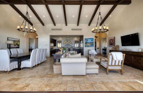 San Jose del Cabo Villa | Ocean Desert Hacienda Charm