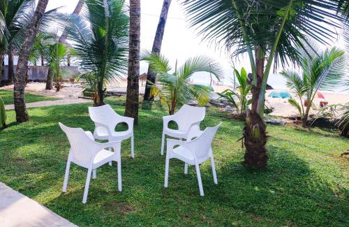 Patuwatha Hotel | OCEAN EDGE HIKKA