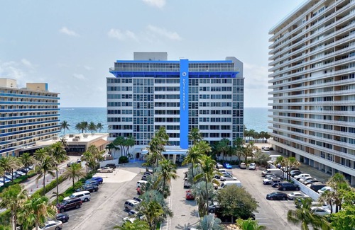 Galt Mile Apartment | Ocean Front 2-bedroom Suite