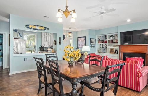 Melrose on the Beach House | Ocean-Front 2Bdr Cottage, Pet-Friendly