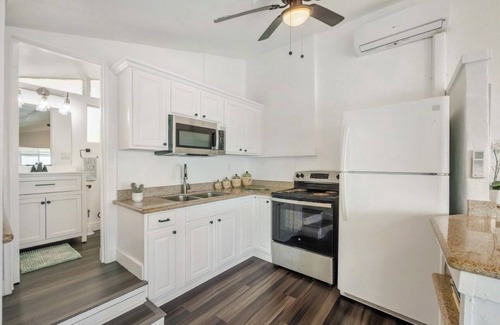 Hauula Apartment | Ocean front apartment in brilliant Hauula with AC, WiFi