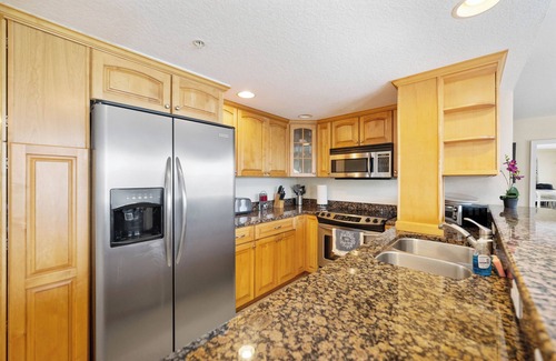 Clearwater Beach Apartment | Ocean Front Beach in Clearwater 2BB 2BA