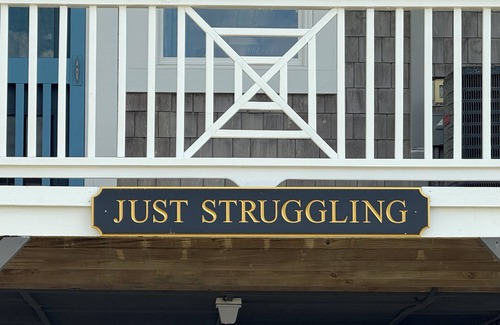 Sunset Beach Cottage | OCEAN FRONT CHARMING 4BD/2BA COTTAGE. Close to stores and pier! INCLUDES LINENS